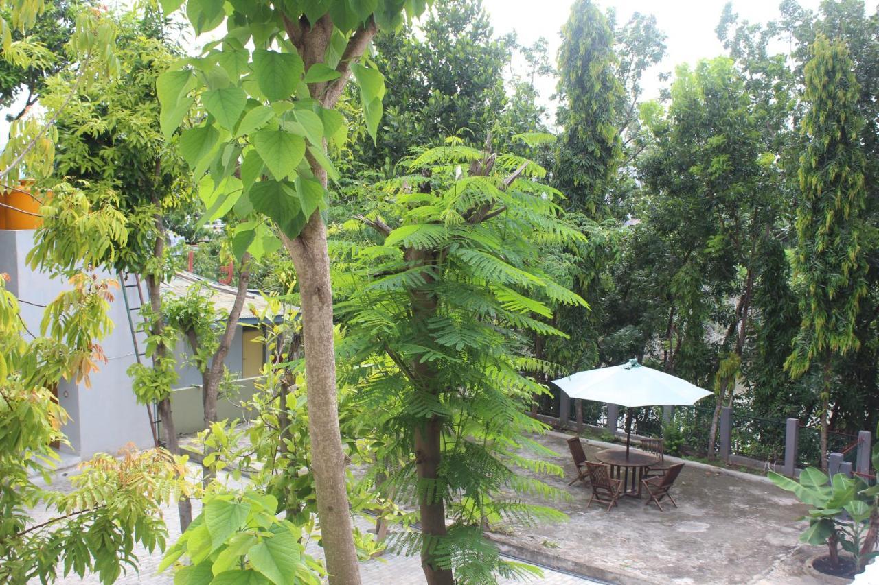 Pondok Wisata Dan Restoran Elim Waingapu Exterior foto